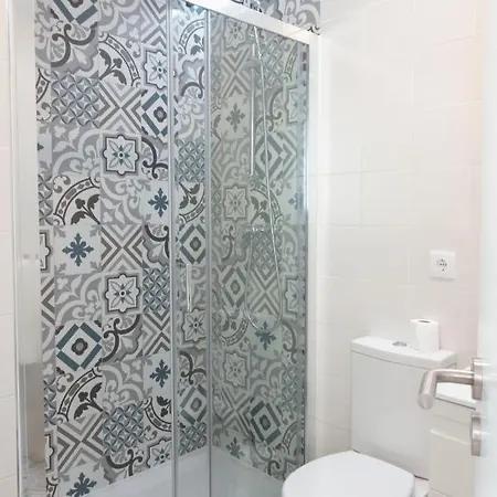 Vibrant Host Solutions - Heroismo'S Metro Porto Exterior foto